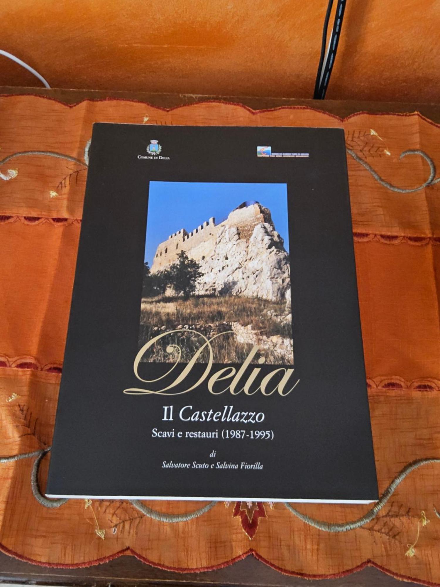 Al Cortile Del Pozzo Leilighet Delia Eksteriør bilde